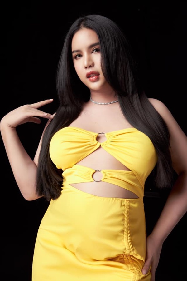 นารา เครปกะเทย นารา เครปกะเทย