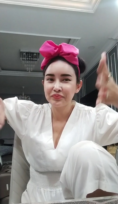 จอย ชุติมณฑ์ จอย ชุติมณฑ์