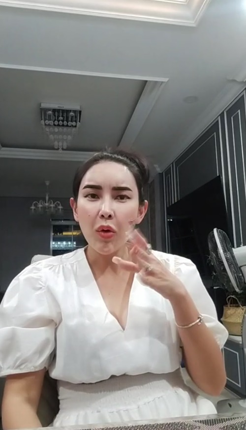 จอย ชุติมณฑ์ จอย ชุติมณฑ์