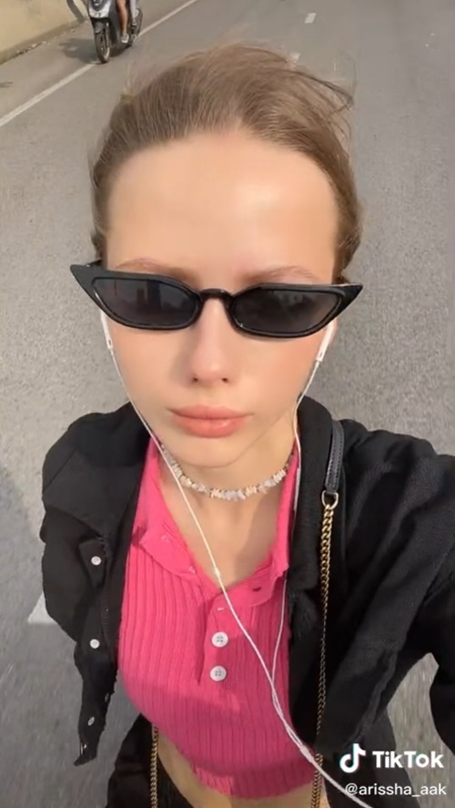 นางแบบรัสเซียนั่งวินมอเตอร์ไซค์ นางแบบรัสเซียนั่งวินมอเตอร์ไซค์