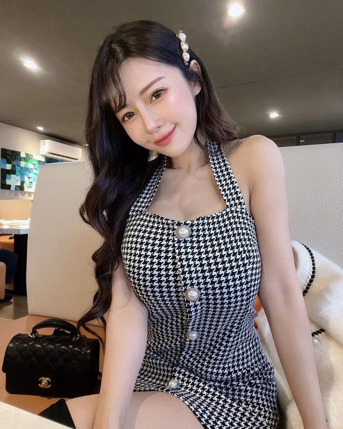 สาวเซ็กซี่กระโดดเชือก สาวเซ็กซี่กระโดดเชือก