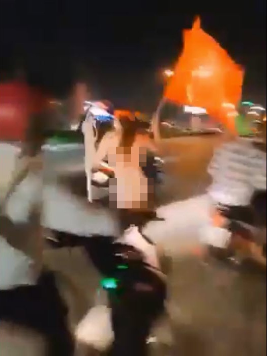 สาวเปลือย สาวเปลือย