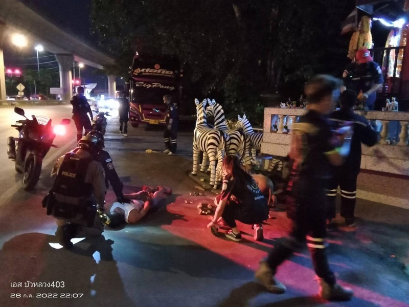 พังศาลเจ้าพ่อโค้งโพธิ์ พังศาลเจ้าพ่อโค้งโพธิ์