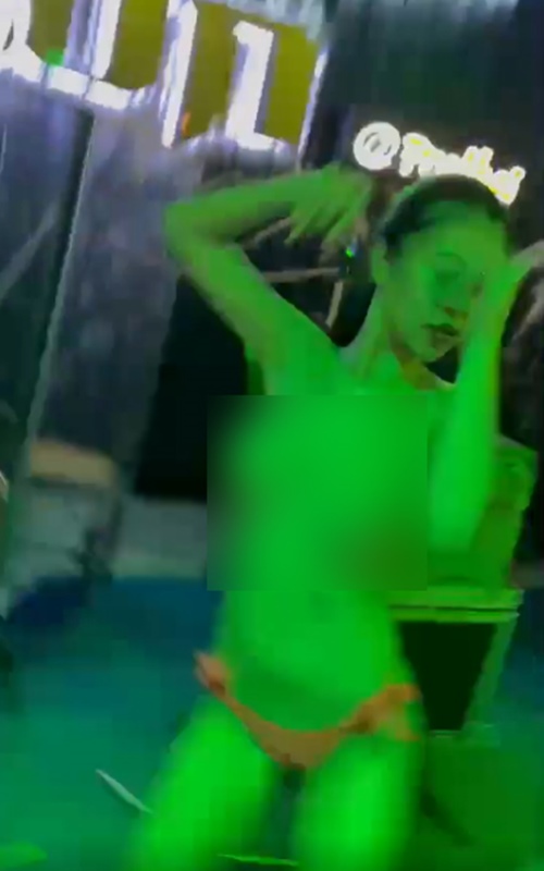 ออย รอยจูบ ออย รอยจูบ