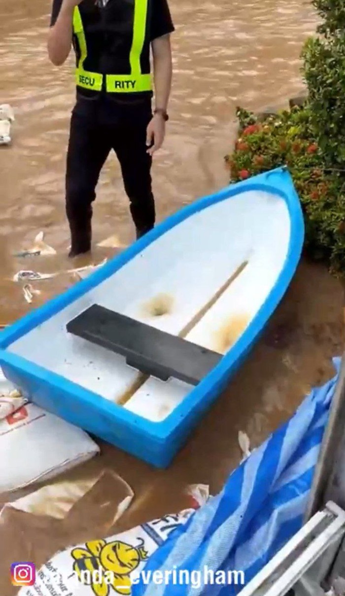 อนันดา เอเวอริงแฮม อนันดา เอเวอริงแฮม