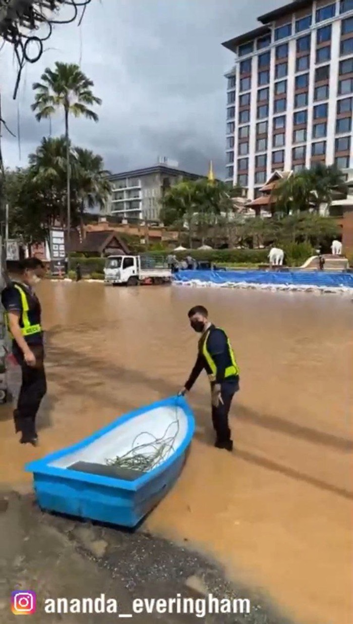 อนันดา เอเวอริงแฮม อนันดา เอเวอริงแฮม