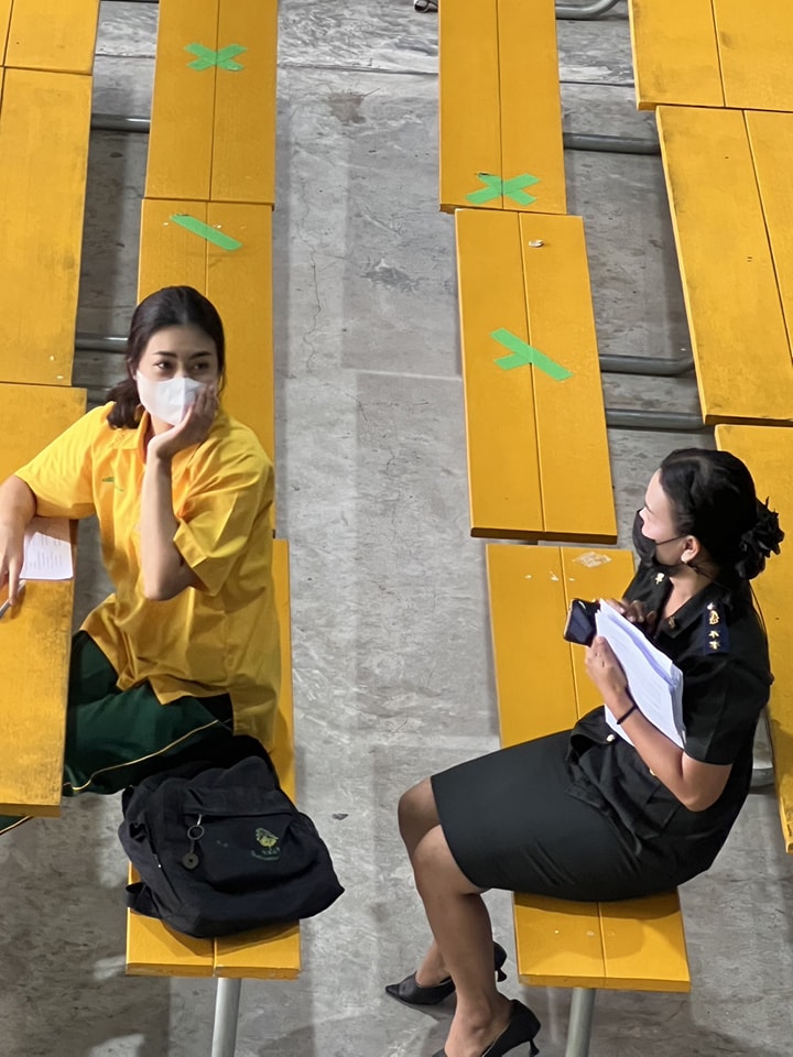 นักเรียนนั่งหลับ นักเรียนนั่งหลับ