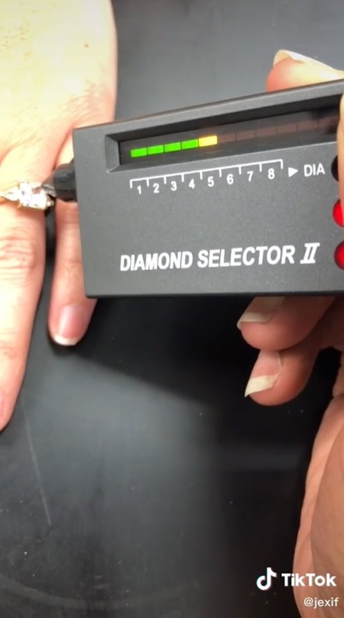 เครื่องตรวจเพชร เครื่องตรวจเพชร