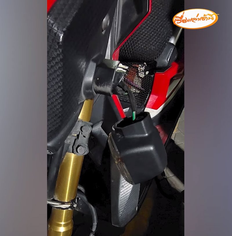 รถเก๋งชนรถมอเตอร์ไซค์ รถเก๋งชนรถมอเตอร์ไซค์