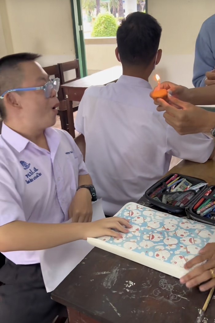 น้องบุ๋น เด็กพิเศษ น้องบุ๋น เด็กพิเศษ