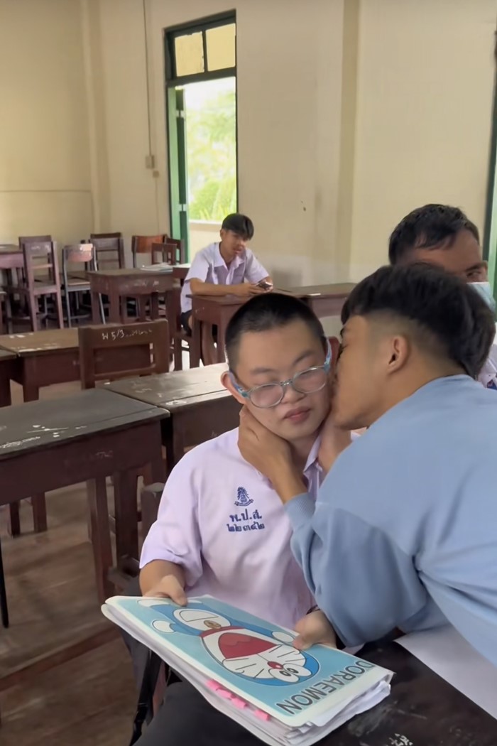 น้องบุ๋น เด็กพิเศษ น้องบุ๋น เด็กพิเศษ