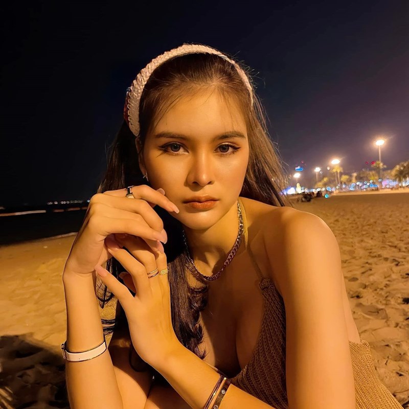 เอ๋ มิรา เอ๋ มิรา