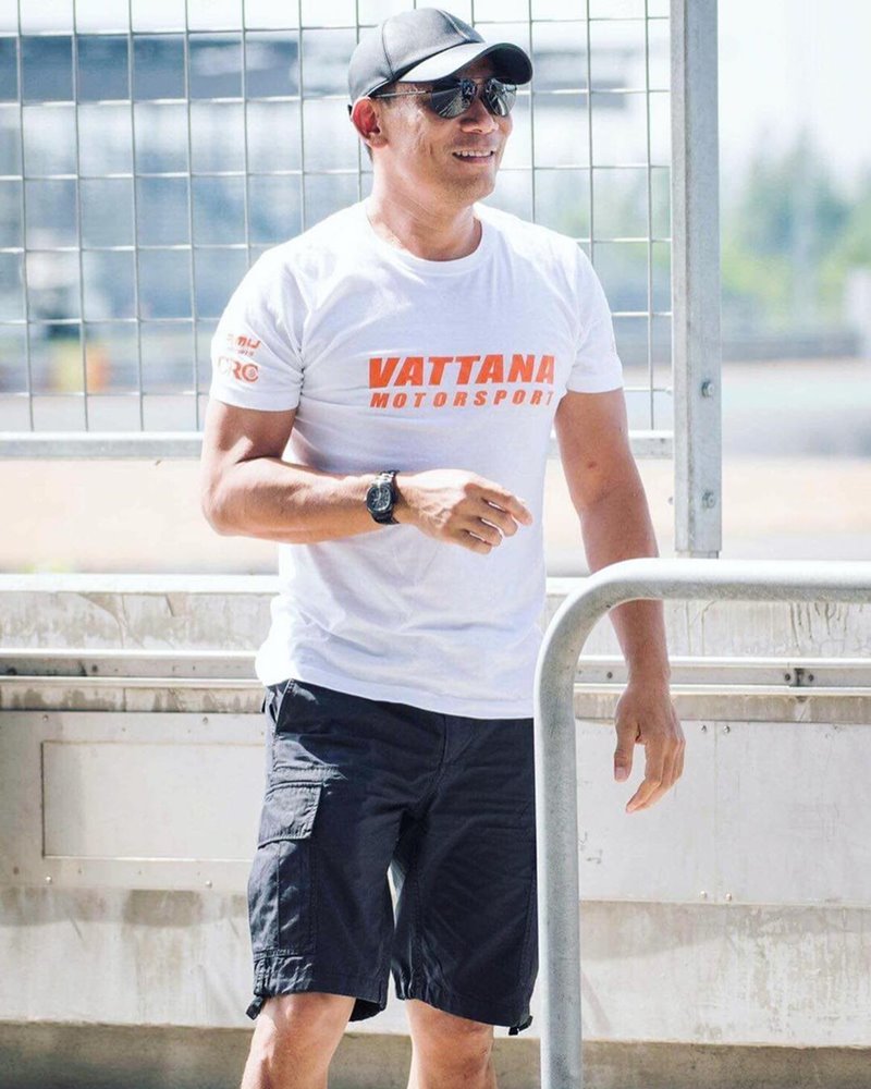 เอ๋ ชนม์สวัสดิ์ เอ๋ ชนม์สวัสดิ์