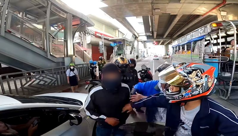 ทหารกร่าง ทหารกร่าง