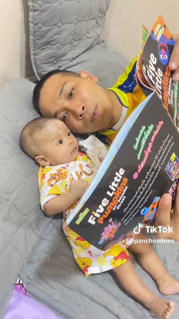 พ่อเล่านิทานให้ลูกฟัง พ่อเล่านิทานให้ลูกฟัง