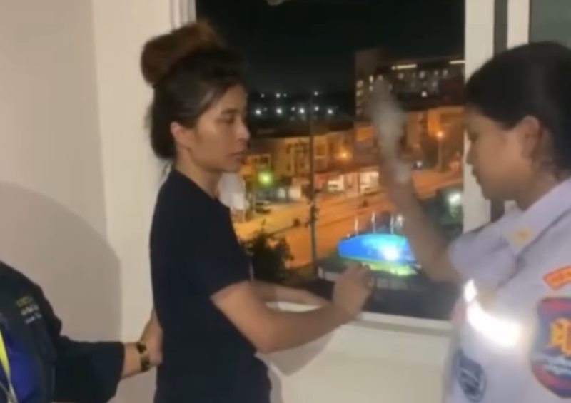 ติดลิฟต์ ติดลิฟต์