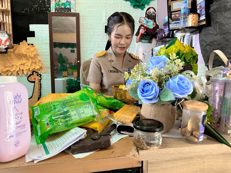 ครูอุ้ม ครูอุ้ม