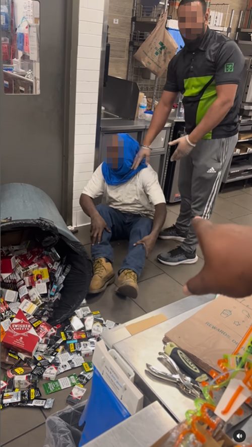 โจรปล้นเซเว่น โจรปล้นเซเว่น