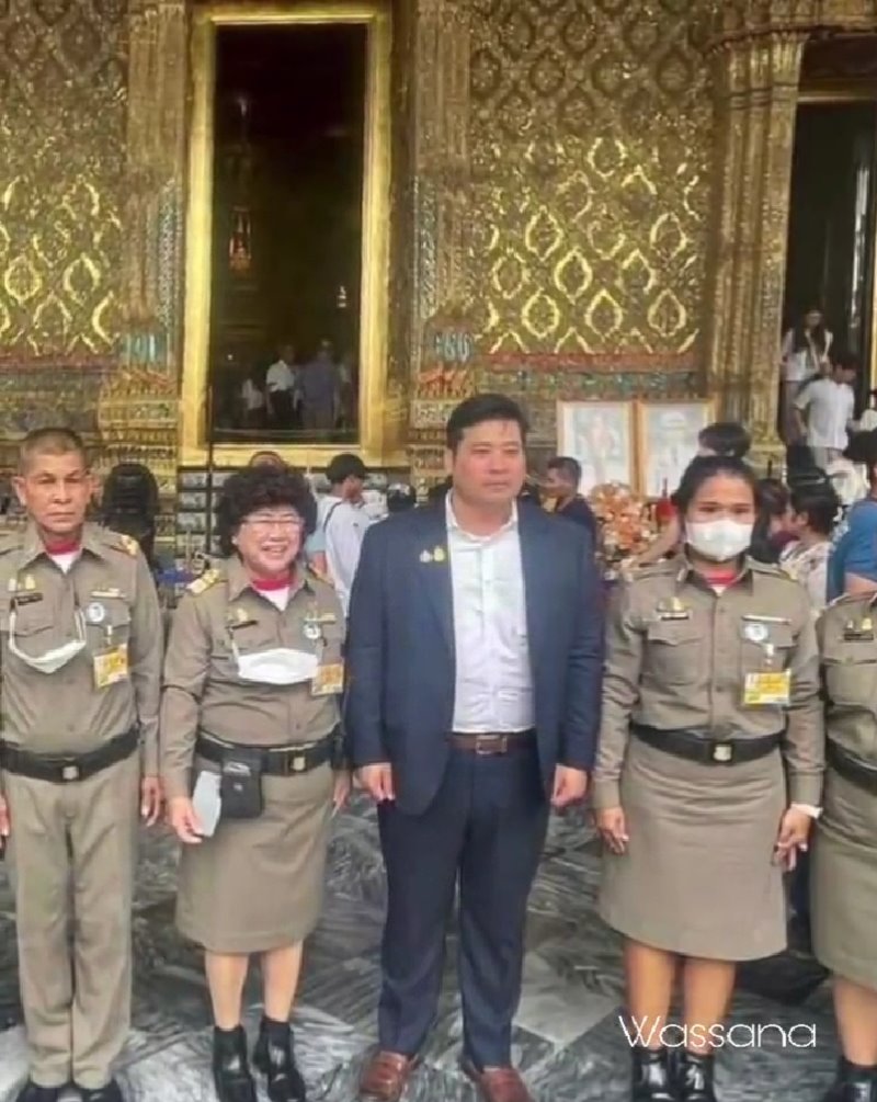 ท่านอ้น วัชรเรศร วิวัชรวงศ์ ท่านอ้น วัชรเรศร วิวัชรวงศ์