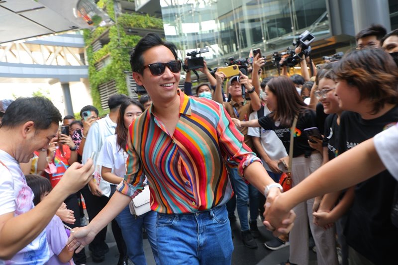 พิธา ลิ้มเจริญรัตน์ พิธา ลิ้มเจริญรัตน์