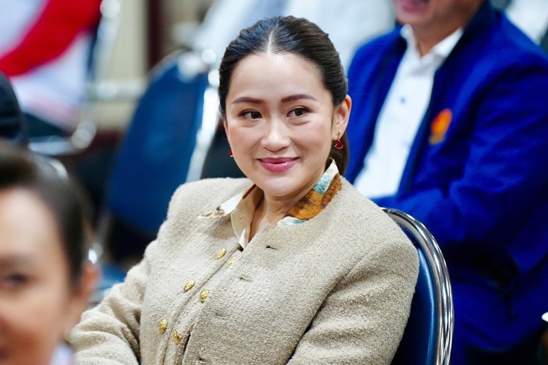 แพทองธาร ชินวัตร แพทองธาร ชินวัตร