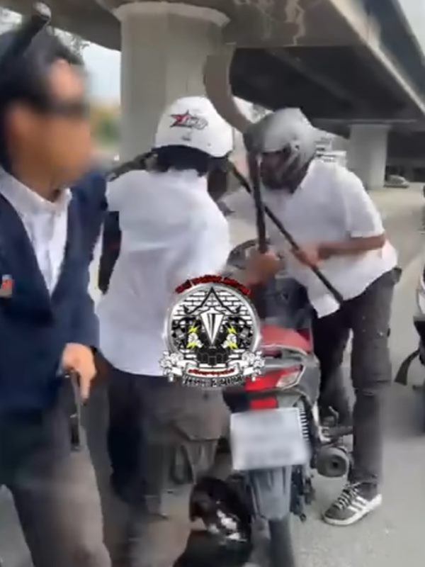 นักเรียนอาชีวะ นักเรียนอาชีวะ