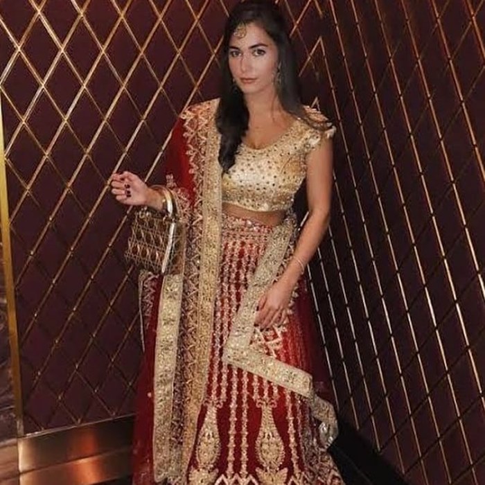 อานิชา อิซา คาเลบิก อานิชา อิซา คาเลบิก