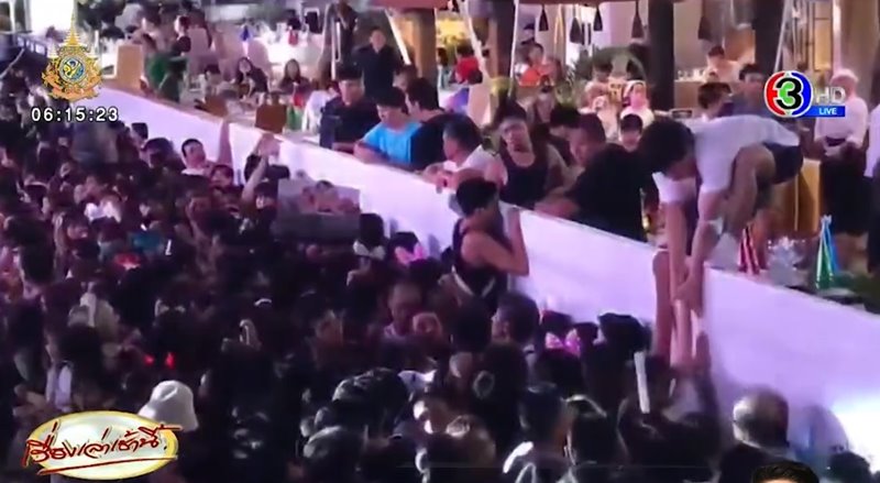 เคานต์ดาวน์เซ็นทรัลเวิลด์ เคานต์ดาวน์เซ็นทรัลเวิลด์