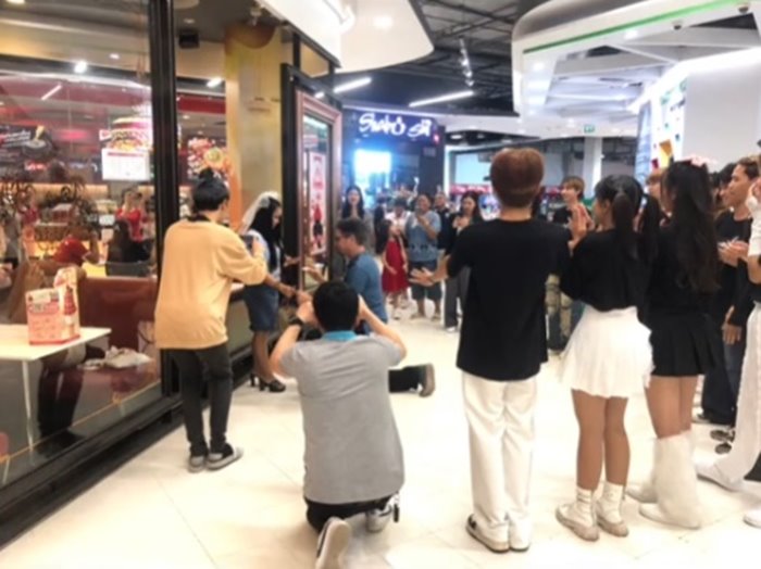 เซอร์ไพรส์ขอแต่งงาน เซอร์ไพรส์ขอแต่งงาน