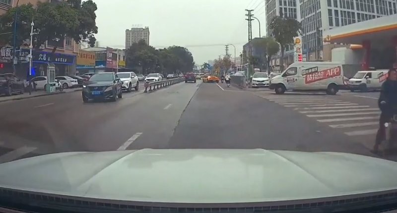 แลมโบกินี่ แลมโบกินี่