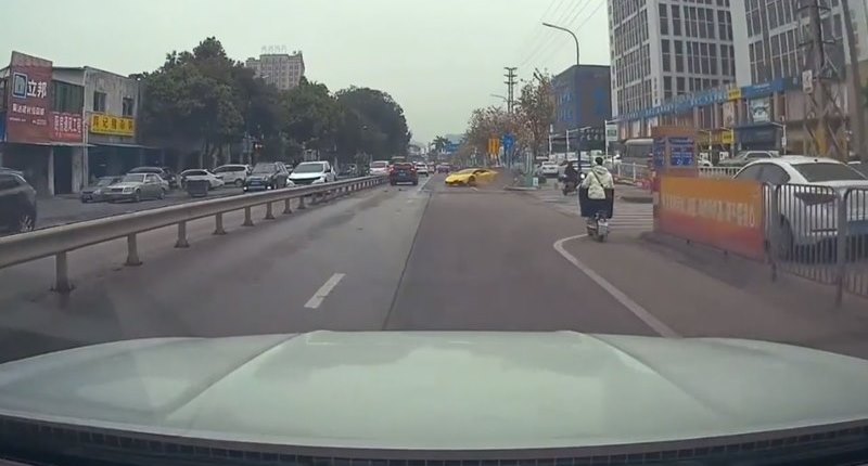 แลมโบกินี่ แลมโบกินี่