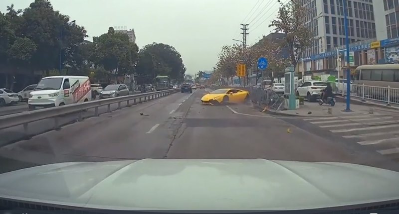 แลมโบกินี่ แลมโบกินี่