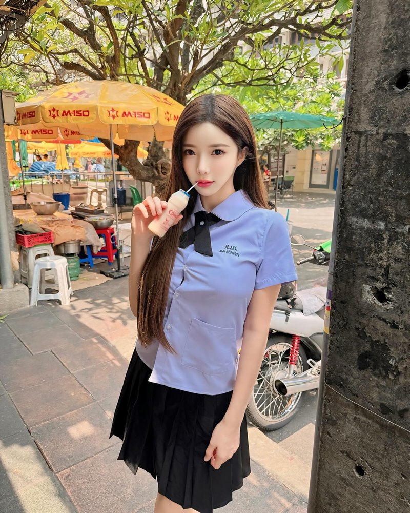 ดีเจแอมเบอร์ นา ดีเจแอมเบอร์ นา