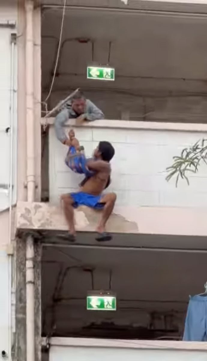 ช่วยคนคิดสั้น ช่วยคนคิดสั้น