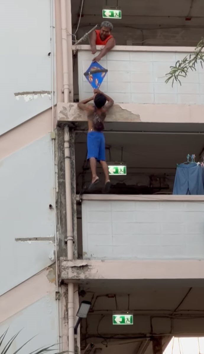 ช่วยคนคิดสั้น ช่วยคนคิดสั้น