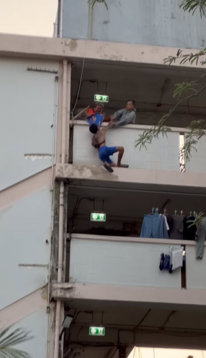 ช่วยคนคิดสั้น ช่วยคนคิดสั้น