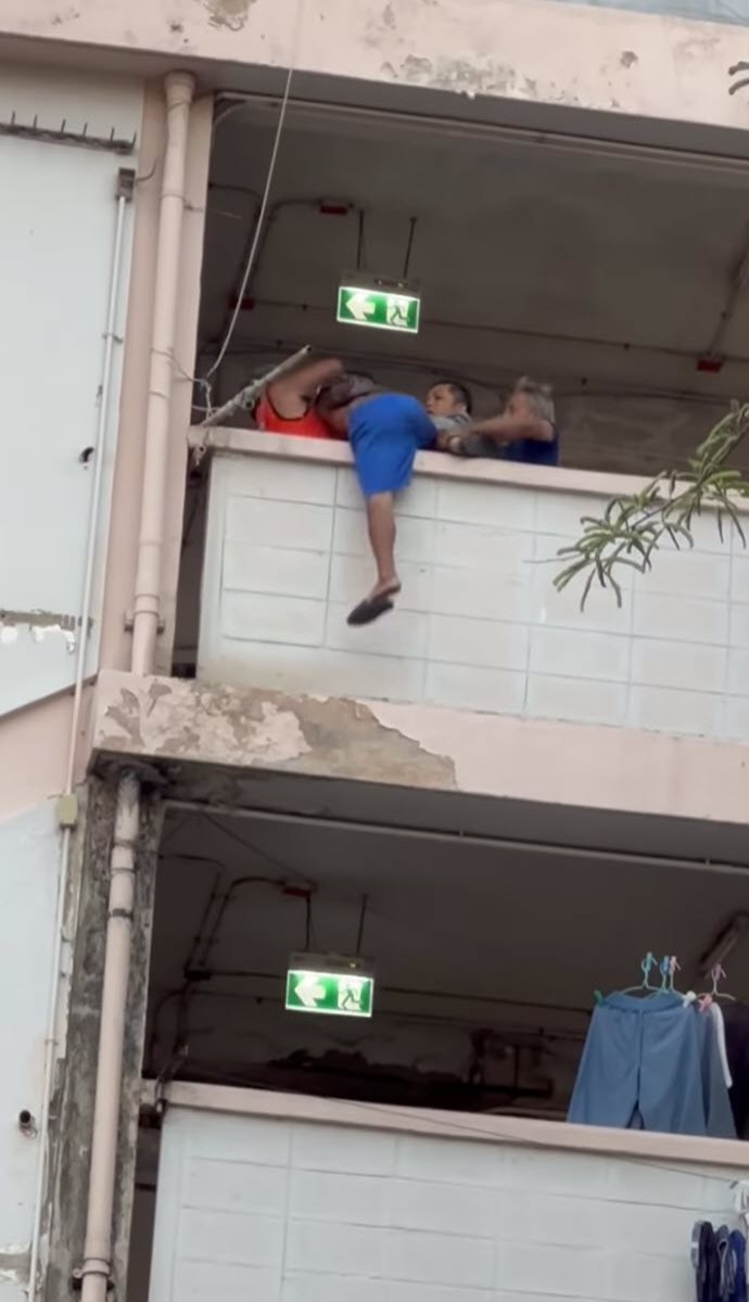 ช่วยคนคิดสั้น ช่วยคนคิดสั้น