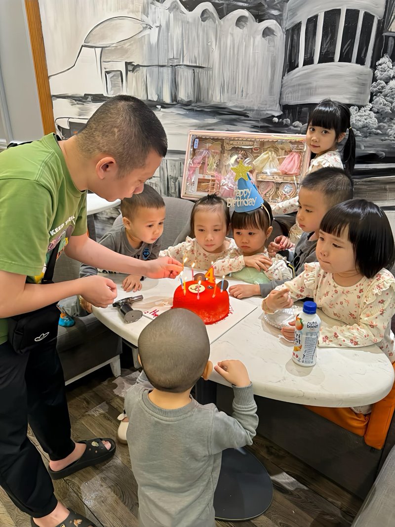 พ่อลูกเจ็ด พ่อลูกเจ็ด