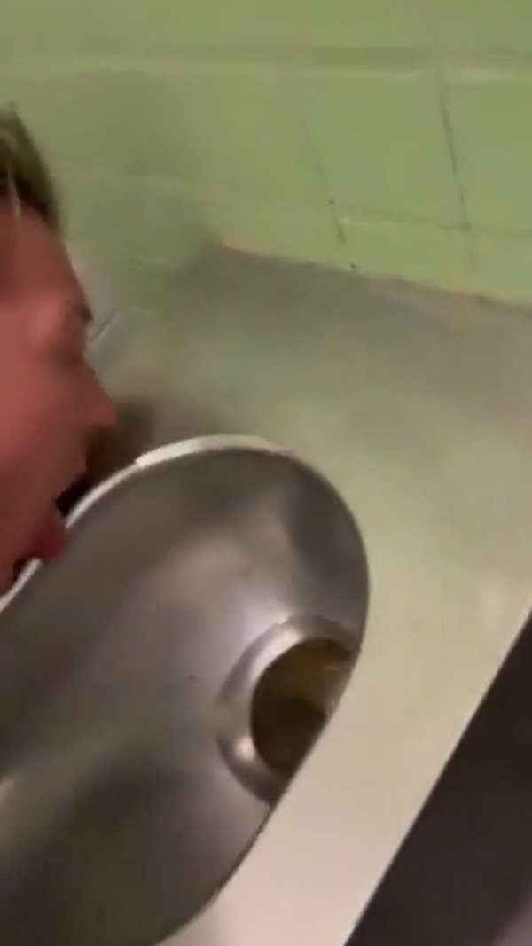 นักการเมืองเลียโถฉี่ นักการเมืองเลียโถฉี่