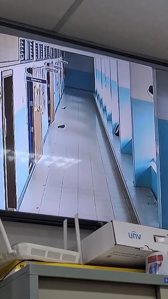 ครูวิ่งหนี ห้องดนตรีไทย ครูวิ่งหนี ห้องดนตรีไทย