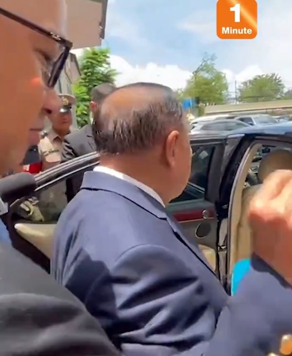 ประวิตร วงษ์สุวรรณ ประวิตร วงษ์สุวรรณ