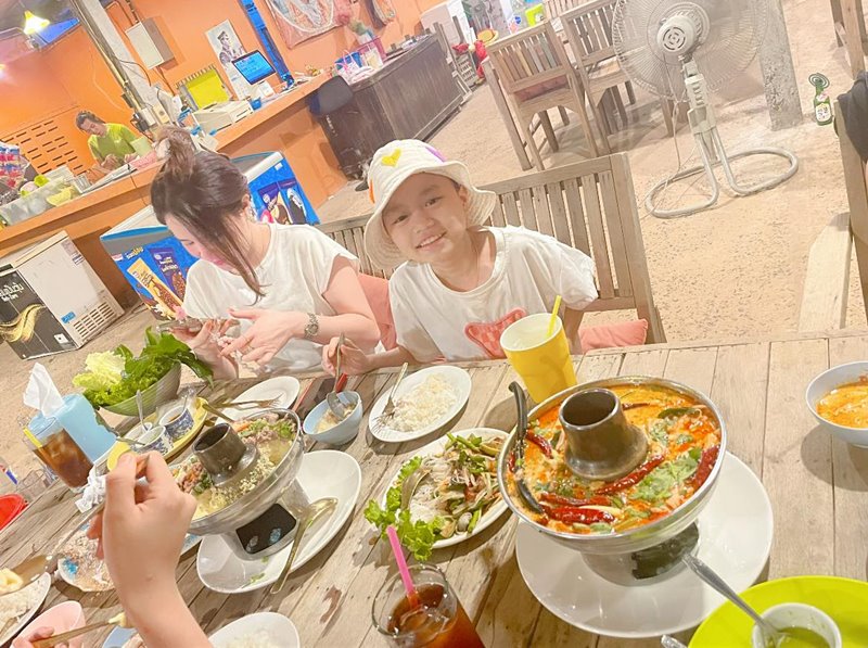 รู้จัก น้องเอวา เด็กป่วยมะเร็งระยะสุดท้าย รู้จัก น้องเอวา เด็กป่วยมะเร็งระยะสุดท้าย