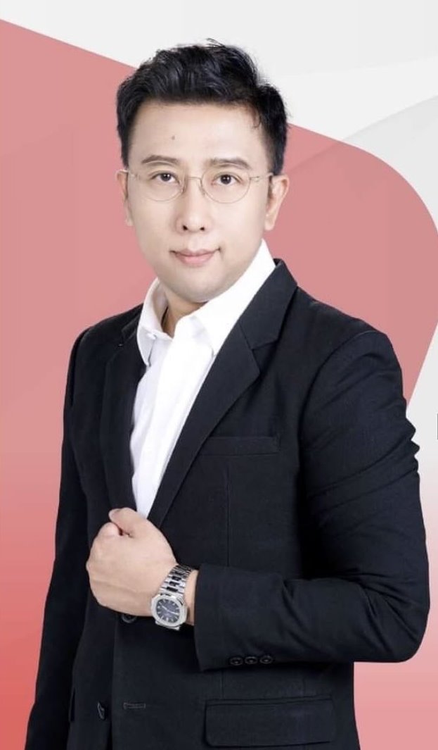 รู้จัก โค้ชแล็ป จิระวัฒน์ จากเด็กเสิร์ฟ สู่คีย์แมนดิไอคอน รู้จัก โค้ชแล็ป จิระวัฒน์ จากเด็กเสิร์ฟ สู่คีย์แมนดิไอคอน