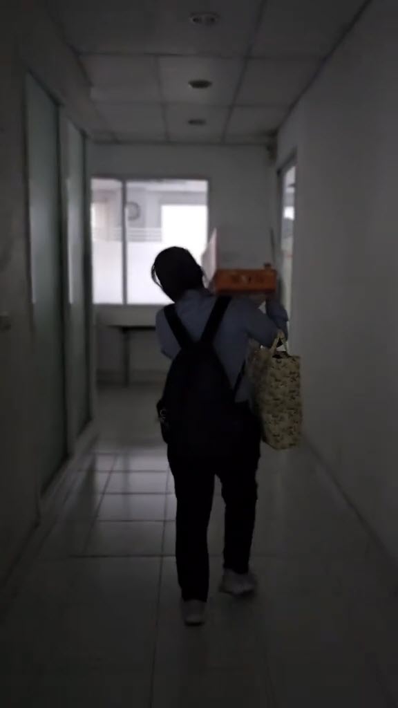 บริษัท YNP ปิดกิจการ เลิกจ้าง 900 ชีวิต พนักงานร้องไห้คาโต๊ะ บริษัท YNP ปิดกิจการ เลิกจ้าง 900 ชีวิต พนักงานร้องไห้คาโต๊ะ