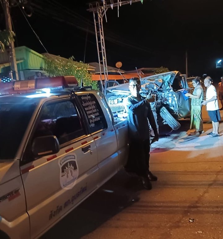 น้องอุ๋ม น้องอิ๋ม ฝาแฝดคนดังแห่ง Super 10 ประสบอุบัติเหตุรถชน น้องอุ๋ม น้องอิ๋ม ฝาแฝดคนดังแห่ง Super 10 ประสบอุบัติเหตุรถชน