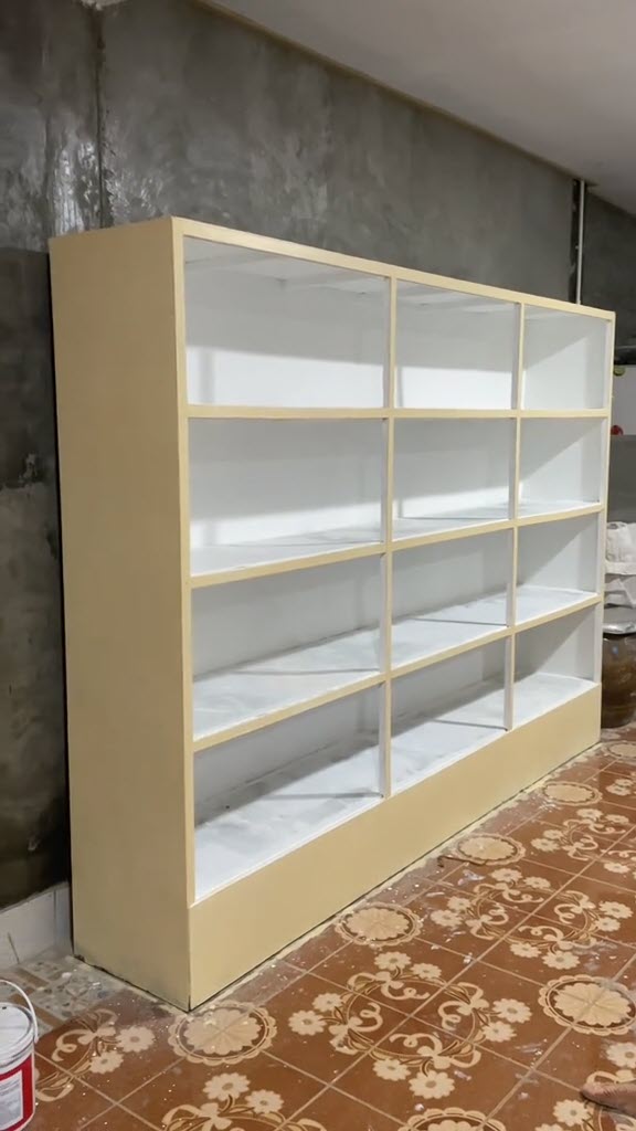 รีโนเวทตู้เก่า แนวโบราณ กลายเป็นสไตล์มินิมอล งบไม่เกิน 1,000 รีโนเวทตู้เก่า แนวโบราณ กลายเป็นสไตล์มินิมอล งบไม่เกิน 1,000