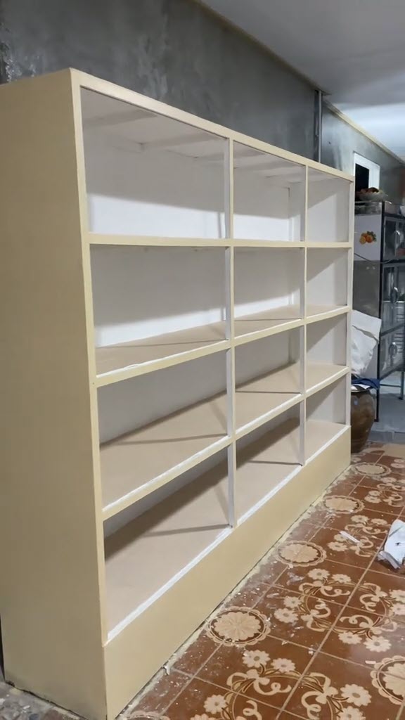 รีโนเวทตู้เก่า แนวโบราณ กลายเป็นสไตล์มินิมอล งบไม่เกิน 1,000 รีโนเวทตู้เก่า แนวโบราณ กลายเป็นสไตล์มินิมอล งบไม่เกิน 1,000