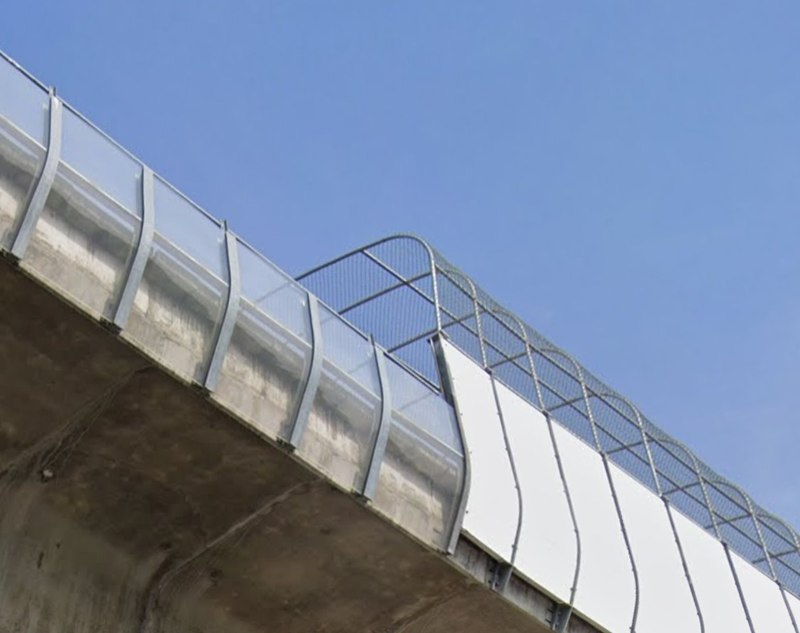 ไขปริศนา ตะแกรงครอบรางรถไฟฟ้า มีไว้ทำไม ไขปริศนา ตะแกรงครอบรางรถไฟฟ้า มีไว้ทำไม