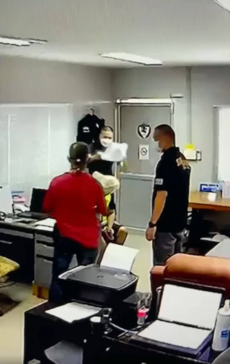 ย้อนคดี ผู้กำกับโจ้ จากกำลังจะรุ่ง กลับต้องเข้าเรือนจำ ก่อนล่าสุดเสียชีวิต ย้อนคดี ผู้กำกับโจ้ จากกำลังจะรุ่ง กลับต้องเข้าเรือนจำ ก่อนล่าสุดเสียชีวิต