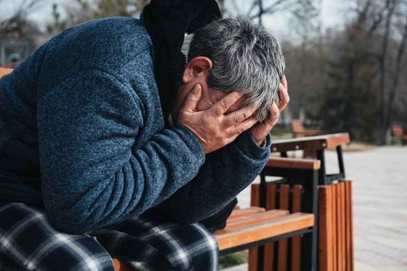 ชายถูกแจ็กพอต 240 ล้าน 20 ปีผ่านไปกลายเป็นคนไร้บ้าน เพราะหลงเชื่อธนาคาร ชายถูกแจ็กพอต 240 ล้าน 20 ปีผ่านไปกลายเป็นคนไร้บ้าน เพราะหลงเชื่อธนาคาร